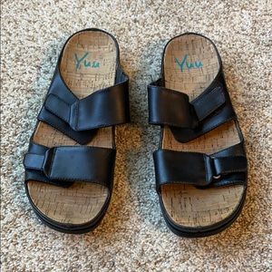 Yuu Womens America Slide Sandals Black 7